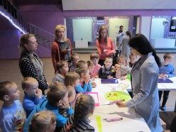 Воспитанники дошкольных групп посетили выставку "Эволюция"